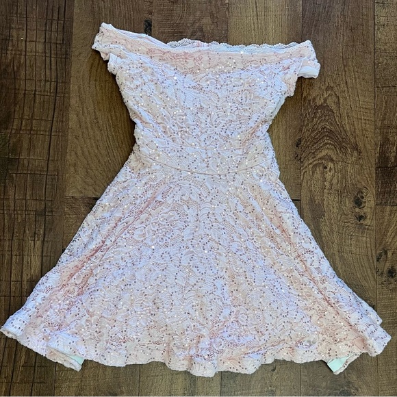 B. Darlin juniors teen pink sequin dress Sz 1/2 - Picture 3 of 9